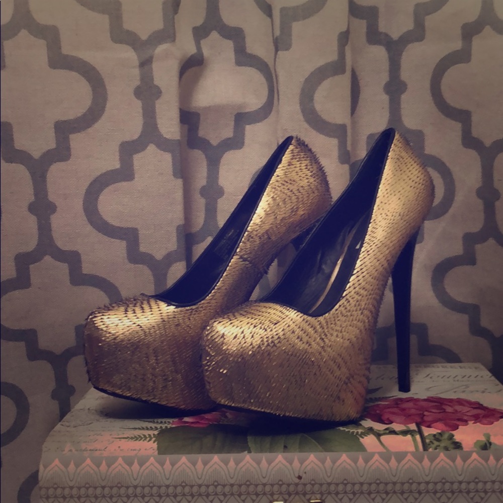 Steve Madden gold platforms